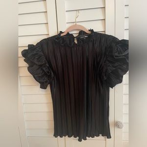 Black Flouncy Sleeve Top
